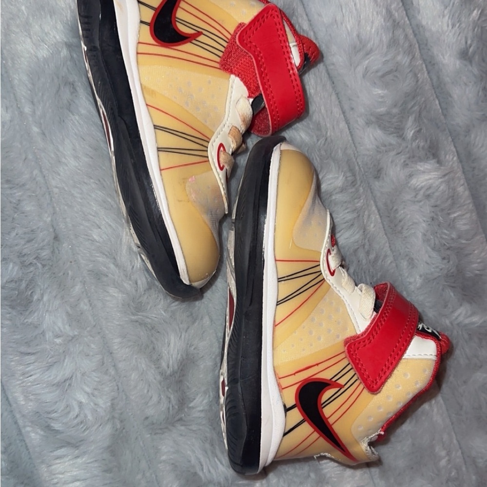 Nike Kids Sneakers in Red and Yellow